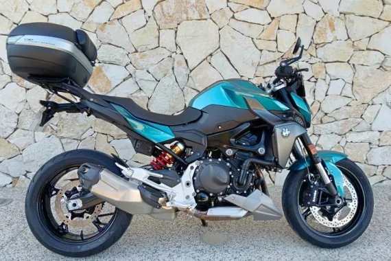 BMW F 900 R 2025 105cv shifter