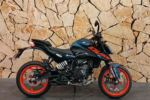 KTM Naked BIKE 125 DUKE