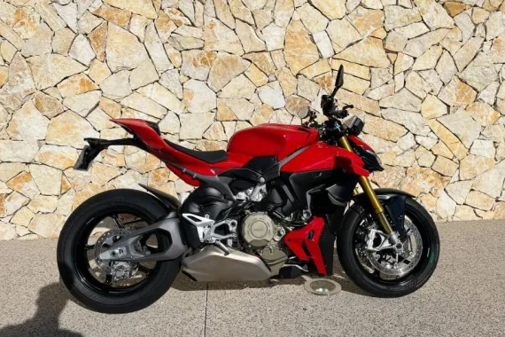 DUCATI Streetfighter 1103  V4 S