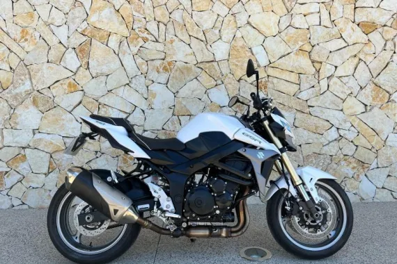 SUZUKI GSR 750 ABS 2014 106CV + OPTIONS