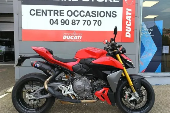DUCATI Streetfighter Streetfighter V2 S 1ère main garantie 12/02/2029 hors accessoires