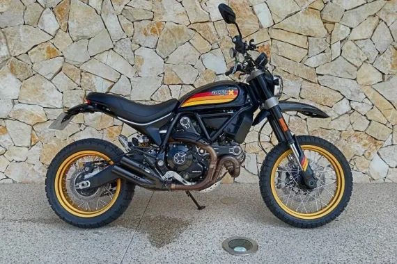 DUCATI Scrambler 800 Desert Sled ABS + OPTIONS