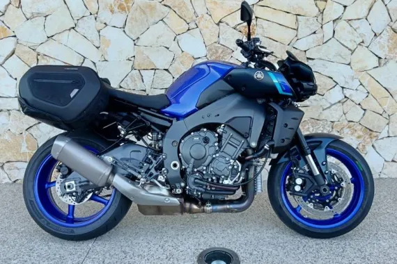 YAMAHA MT 1000 2024 + options.  MT10