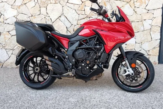 MV-AGUSTA Turismo Veloce Veloce 800 rosso + options