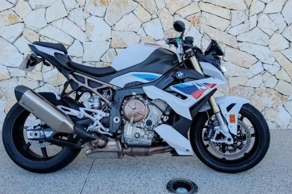 BMW S 1000 R FULL PACK
