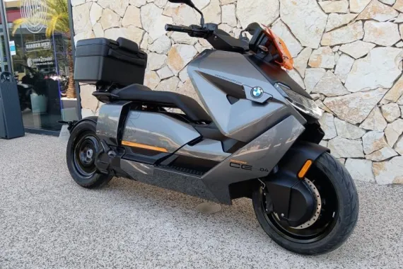 BMW C CE04 15kw 20cv finition pro + top case