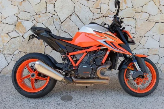 KTM Super Duke 1290 R Evo ABS 2022
