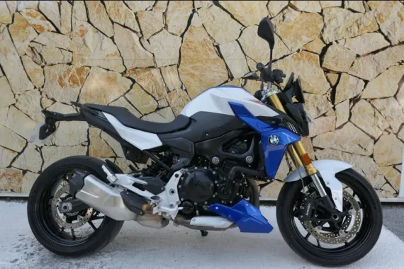 BMW F 900 R 105 ch Style Sport + Shifter Pro