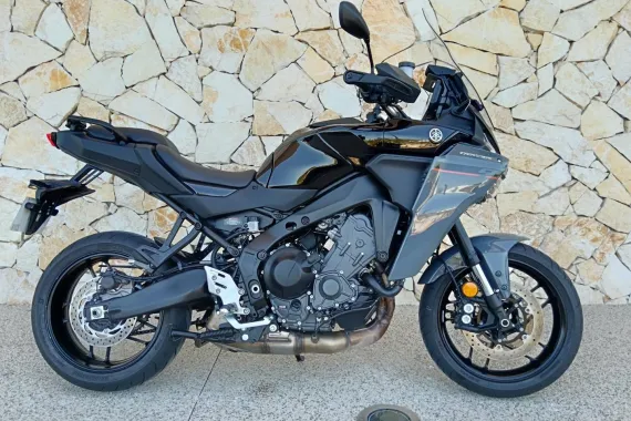 YAMAHA Tracer 9 900 2025