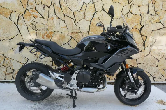 BMW F 900 XR A2 Triple Black Finition Finition Pro