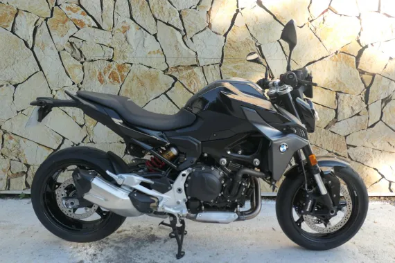 BMW F 900 R 105ch Style Triple Black Finition Pro