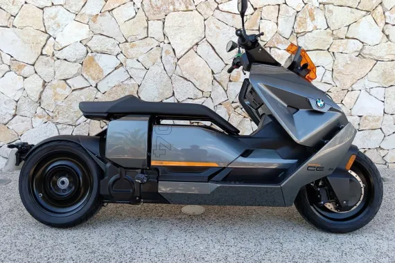 BMW C CE04 11kW 125 cm3 ( CE 04 ) full pack