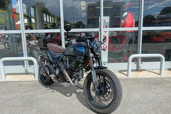 DUCATI Scrambler 800 Nightshift