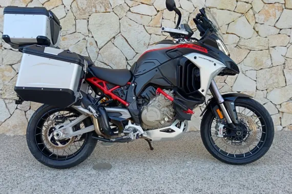 DUCATI Multistrada V4 Rally 1160 Adventure Travel & Radar
