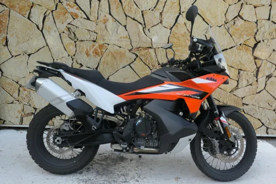 KTM Adventure 890 + Option