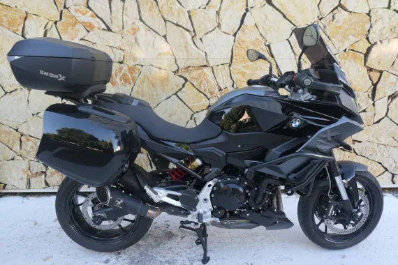 BMW F 900 XR A2 Style Triple Black Finition Pro + Options ( F900XR )