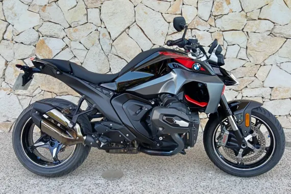BMW R 1300 R FULL PACK ET 719