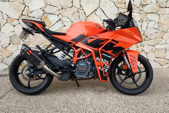 KTM RC 125 Ligne Akrapovic + option