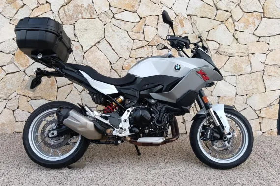 BMW F 900 XR A2