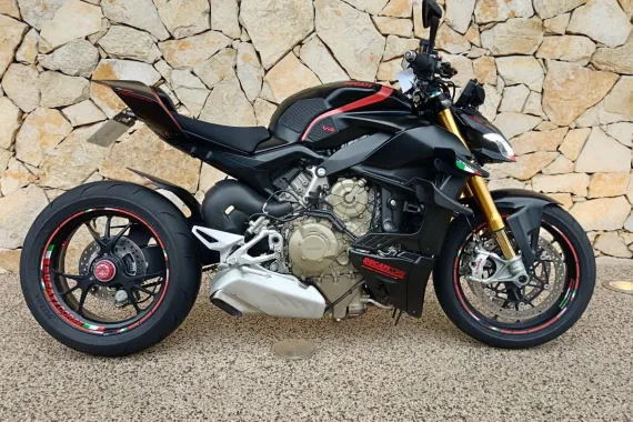 DUCATI Streetfighter 1103  V4 S. Garantie 12 mois V4S