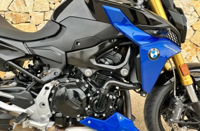 BMW 900 R VERSION A2