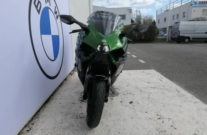 KAWASAKI SX 1000 + Akrapovic + Top Case