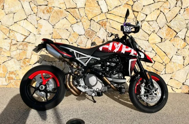 DUCATI Hypermotard 950