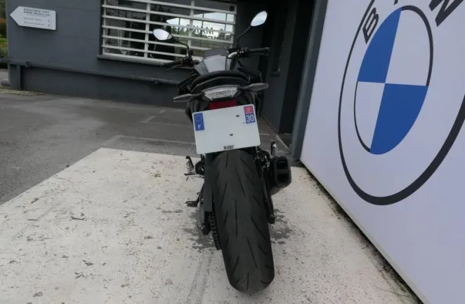 BMW 900 R A2 + Shifter