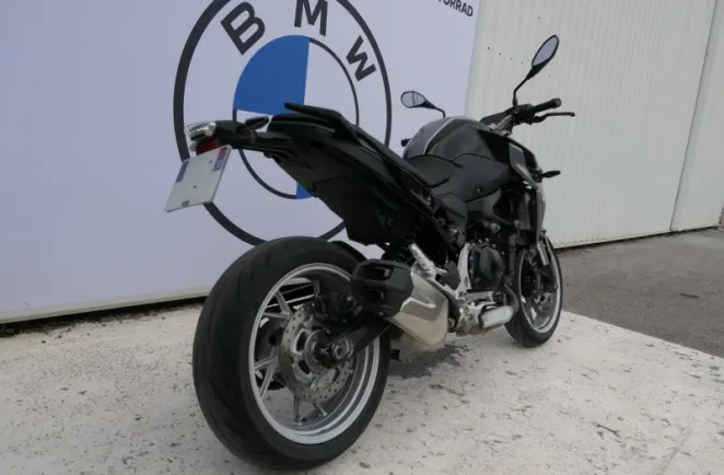 BMW 900 R A2 + Shifter