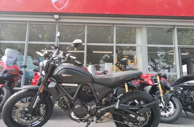 DUCATI Scrambler 800 Icon Dark