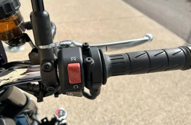 KAWASAKI 900 RS  2024