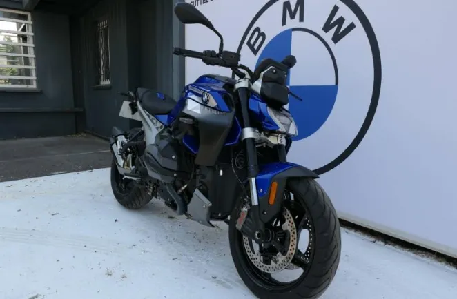 BMW 1300 R Style Exclusive Finition Pro