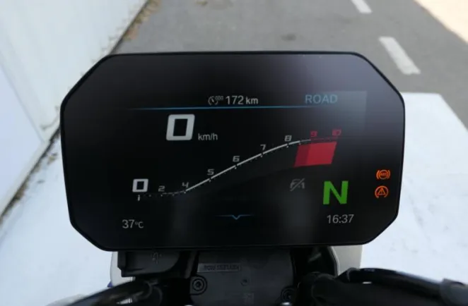 BMW 1300 R Style Exclusive Finition Pro