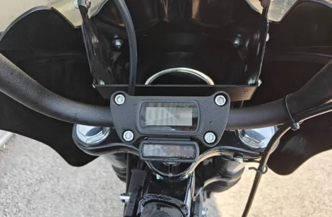 HARLEY-DAVIDSON Custom 1868 Couleur 2022