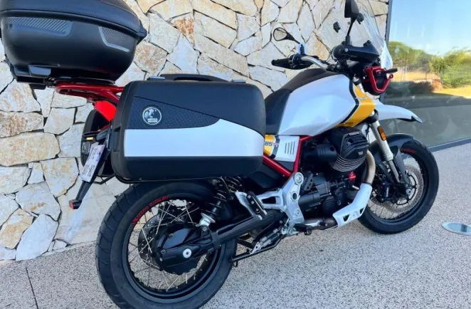 MOTO-GUZZI 850 ABS + TC + OPTIONS