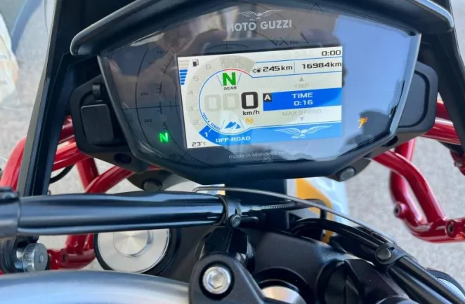 MOTO-GUZZI 850 ABS + TC + OPTIONS