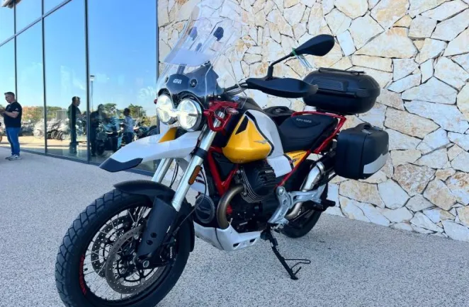 MOTO-GUZZI 850 ABS + TC + OPTIONS