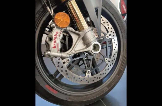 DUCATI 1103 Streetfighter V4 SP2