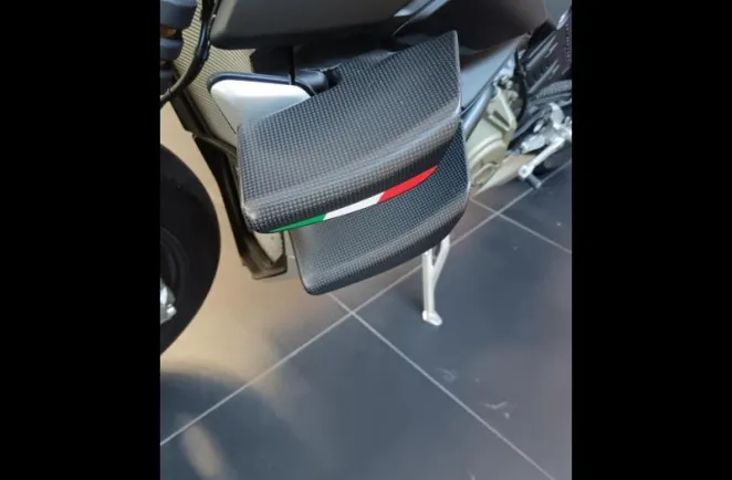 DUCATI 1103 Streetfighter V4 SP2