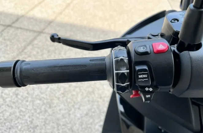 BMW 400 GT Euro 5 + top case