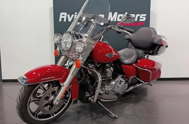 HARLEY-DAVIDSON Road King 1745 Couleur 2021