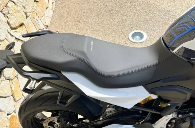 BMW 900 R 105 cv finition pro