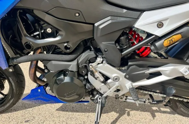 BMW 900 R 105 cv finition pro