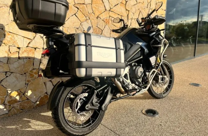 TRIUMPH 1200 Rally Explorateur full options