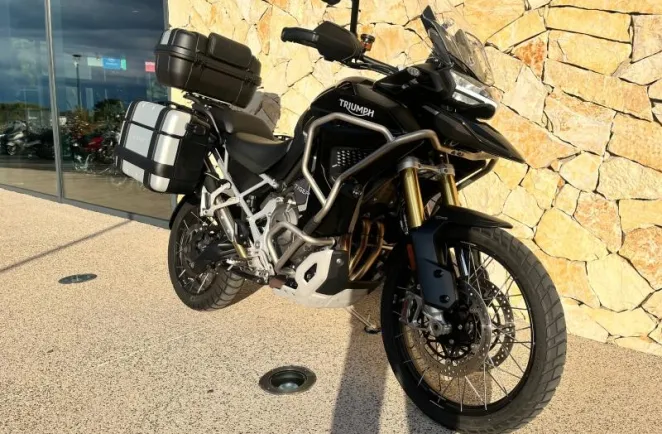 TRIUMPH 1200 Rally Explorateur full options