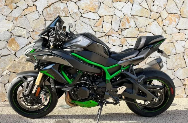KAWASAKI 1000 H2 SE 2023 VERSION PERFORMANCE