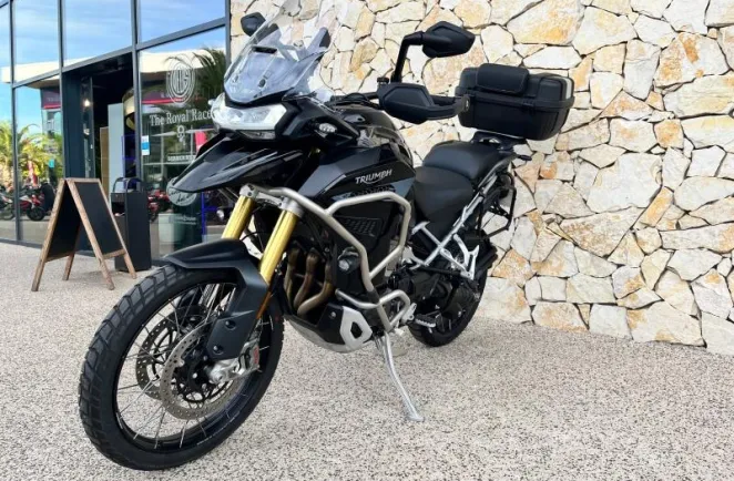 TRIUMPH 1200 Rally Explorateur