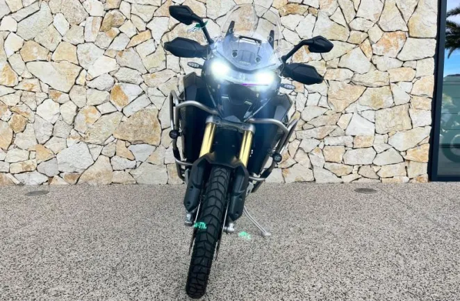TRIUMPH 1200 Rally Explorateur