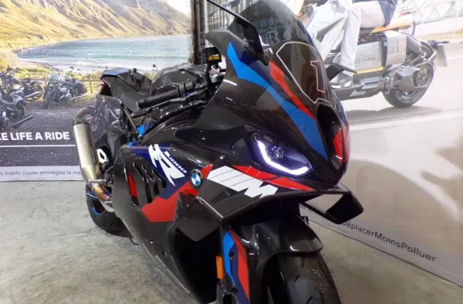 BMW M 1000 RR