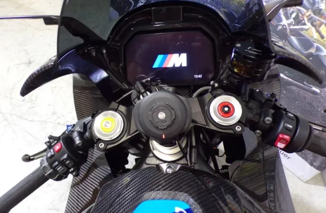 BMW M 1000 RR